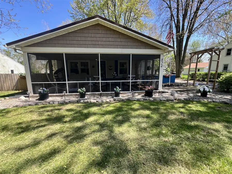 824 S Union, Tecumseh, MI 49286 - #3