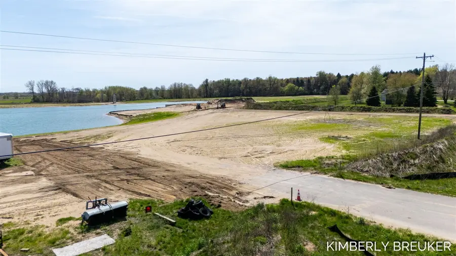 6562 Fillmore, Allendale, MI 49401 - #3