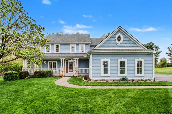 9640 Cambridge, Saline, MI 48176