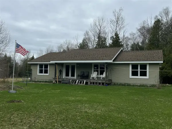 4010 Lake Shore, Charlevoix, MI 49720