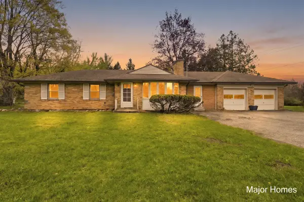 2190 Knapp, Grand Rapids, MI 49505