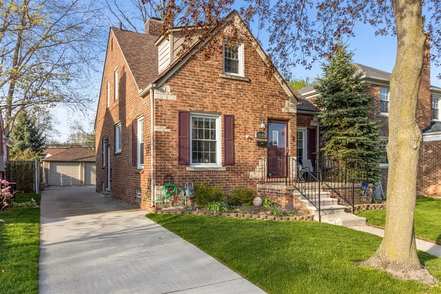 1840 Hampton, Grosse Pointe Woods, MI 48236 - #3