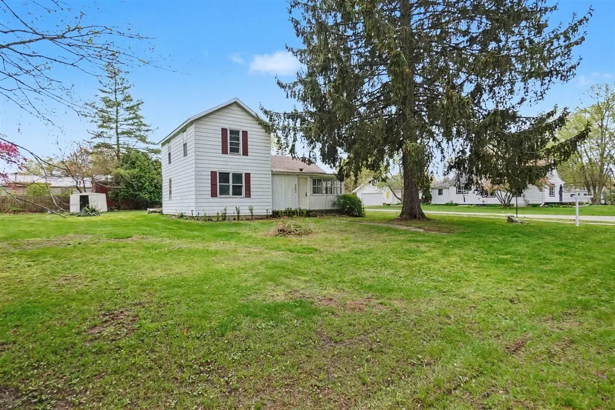 282 W Washington, Newaygo, MI 49337 - #1