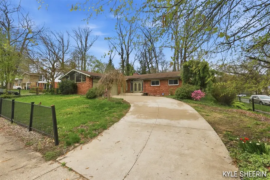 4786 Bonnie, Grand Rapids, MI 49508 - #2