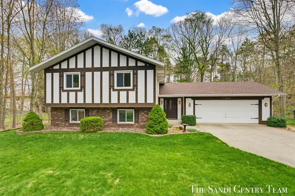 15967 Ryan, Holland, MI 49424