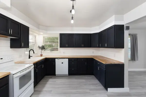 1912 88th, Zeeland, MI 49464