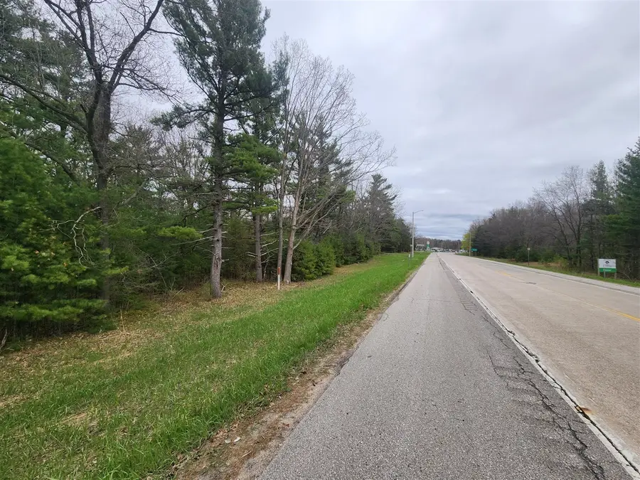 3088 Nelson, Manistee, MI 49660 - #3