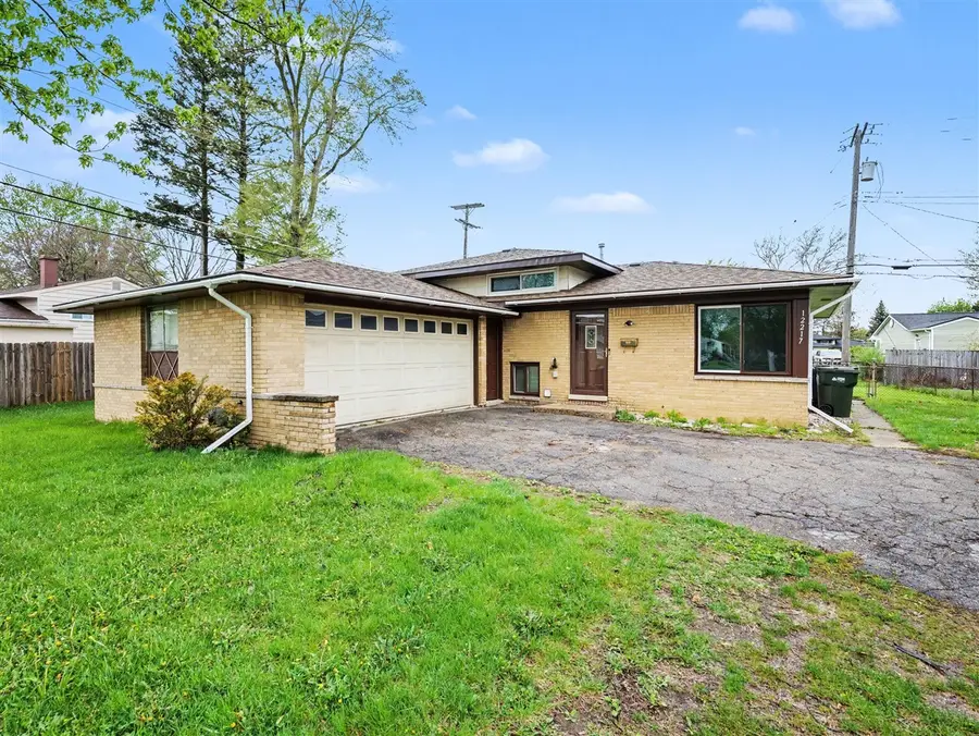 12217 Wheaton, Sterling Heights, MI 48313 - #2