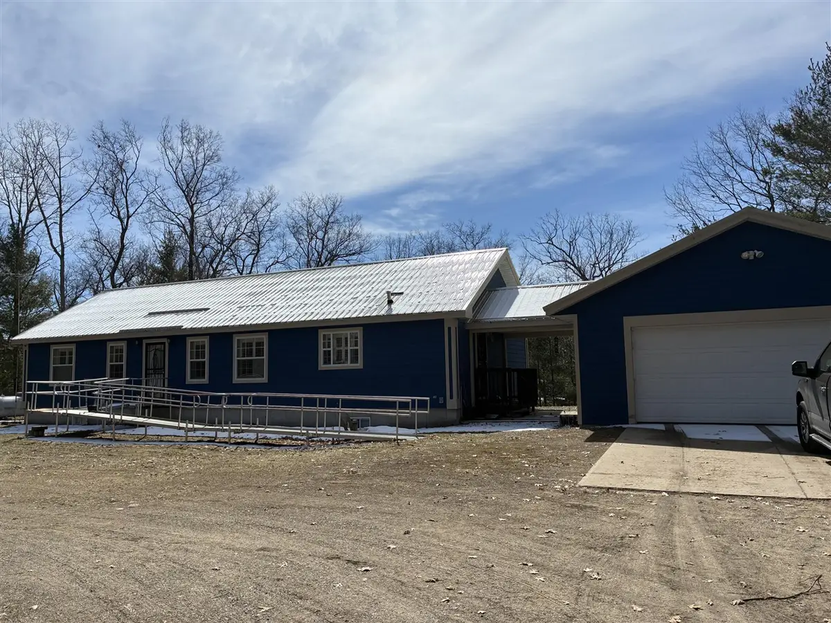 7451 W 76th, Baldwin, MI 49304 - #1