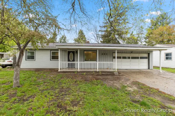 251 60th, Grand Rapids, MI 49548