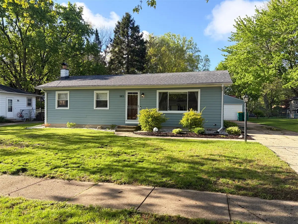 1803 Greenview, Portage, MI 49024 - #1