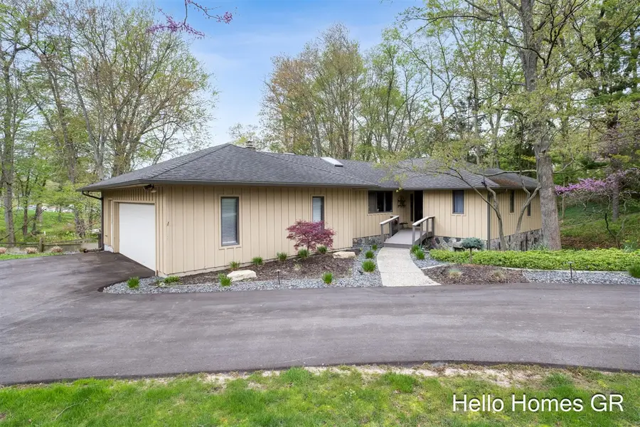 1901 Forest Shores, Grand Rapids, MI 49546 - #2