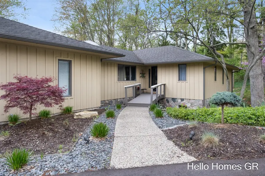 1901 Forest Shores, Grand Rapids, MI 49546 - #3