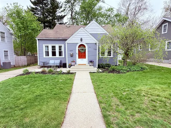 1649 Philadelphia, Grand Rapids, MI 49507