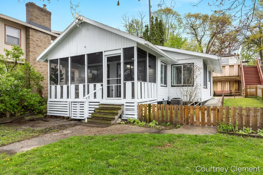 747 Kornoelje, Comstock Park, MI 49321 - #2