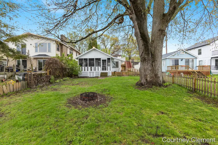 747 Kornoelje, Comstock Park, MI 49321 - #3