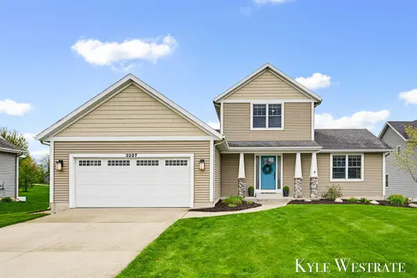 3297 Dogwood, Zeeland, MI 49464