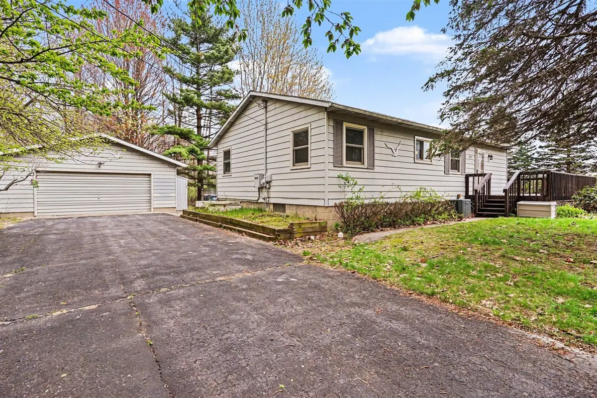 602 Kentucky, South Haven, MI 49090 - #1