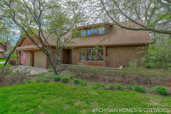 309 Glen Garry, Holland, MI 49423