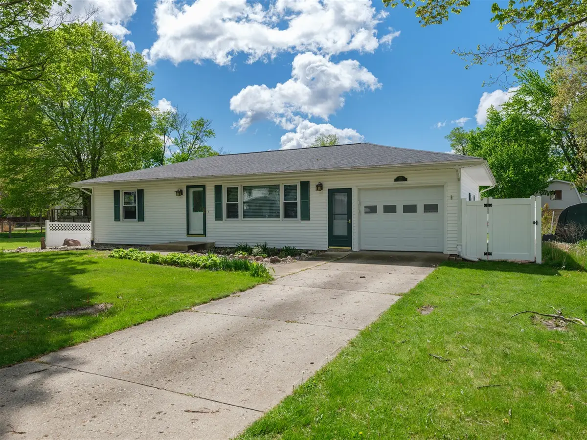 225 Clinton, Mendon, MI 49072 - #1