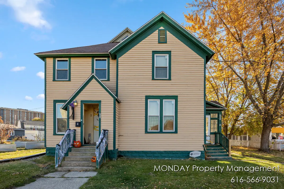 263 W Muskegon, Muskegon, MI 49440 - #1