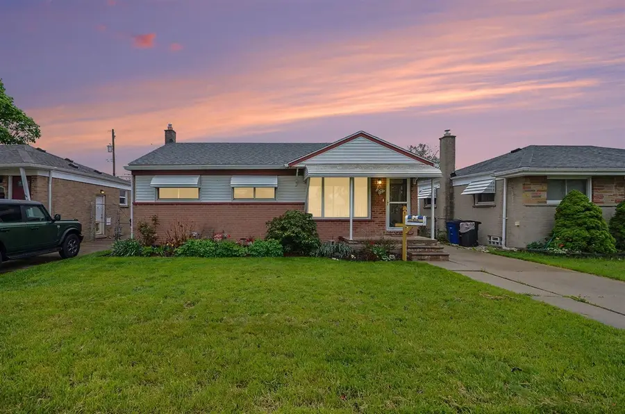 32517 Avondale, Westland, MI 48186 - #2