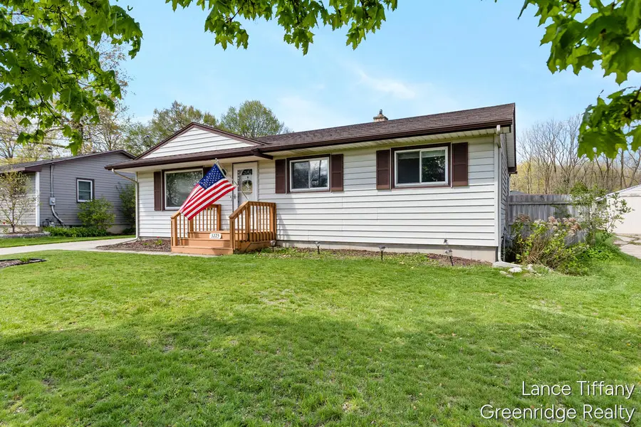 3225 Abington, Grand Rapids, MI 49544 - #2