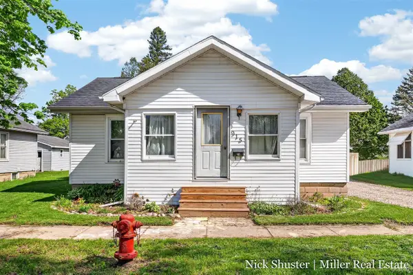 915 E Madison, Hastings, MI 49058