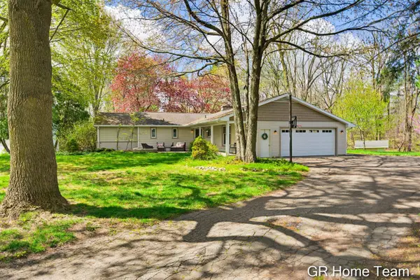 4090 Baywood, Grand Rapids, MI 49546