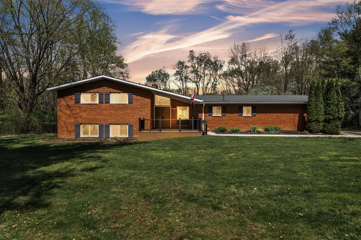 11273 9 Mile, South Lyon, MI 48178 - #1