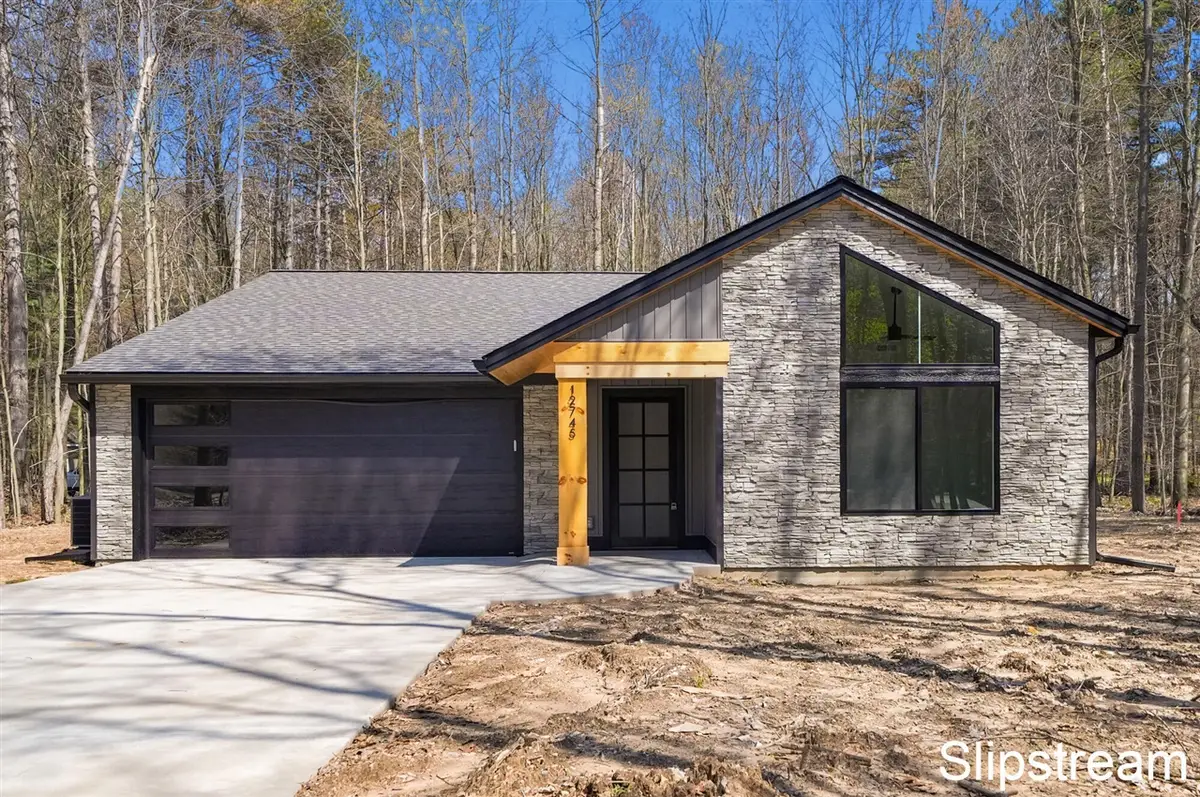 12745 Austrian, Grant, MI 49327 - #1