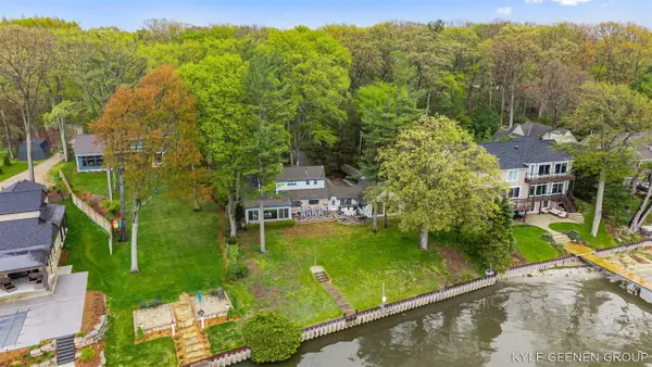 1418 Waukazoo, Holland, MI 49424