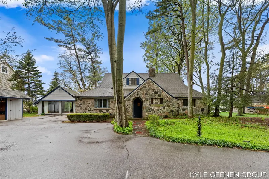 1418 Waukazoo, Holland, MI 49424 - #2