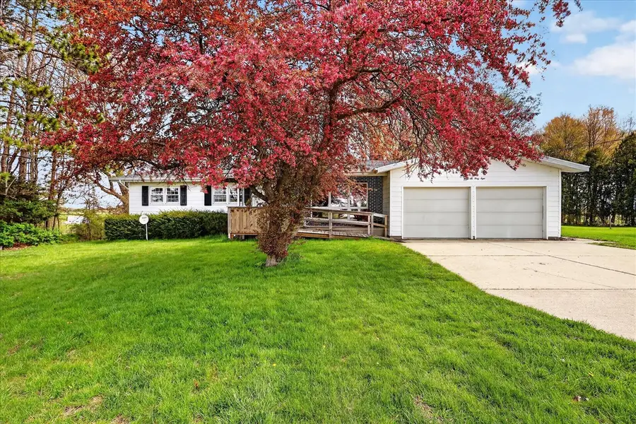 4648 N Neff, Edmore, MI 48829 - #2