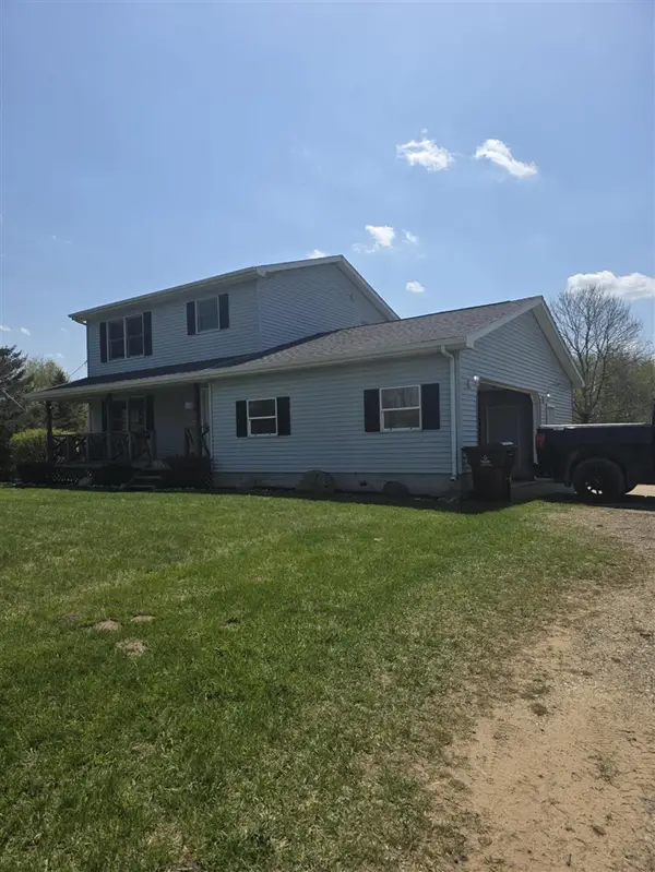 1627 W Barnes, Leslie, MI 49251