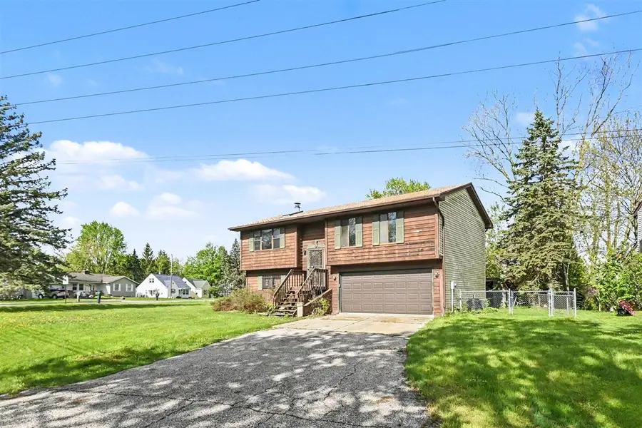 6002 Bishop, Lansing, MI 48911 - #2
