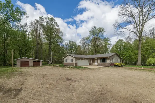 38338 64th, Paw Paw, MI 49079