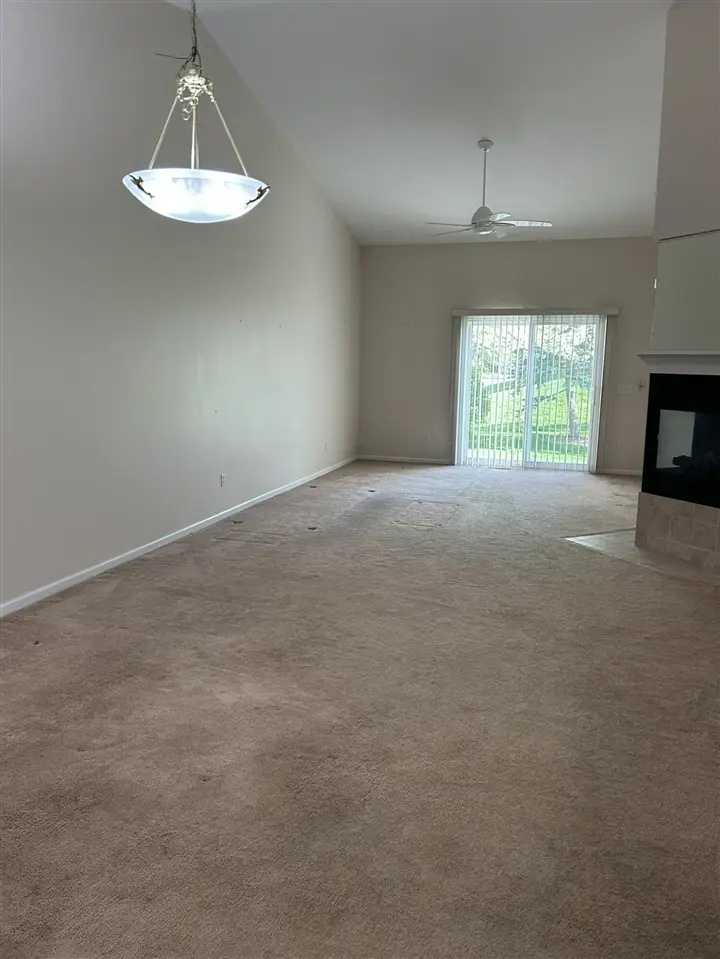 61015 Evergreen, South Lyon, MI 48178 - #3