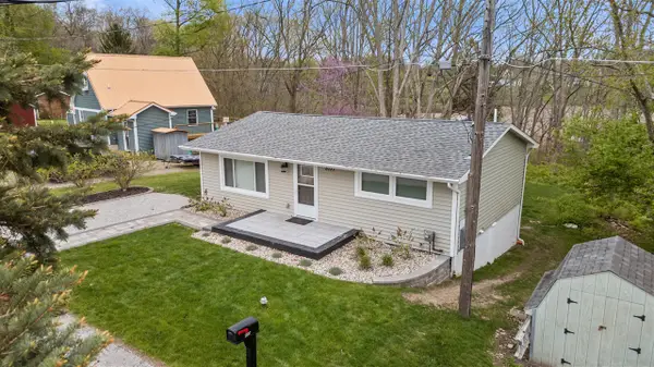 2037 Lakeview, Brooklyn, MI 49230