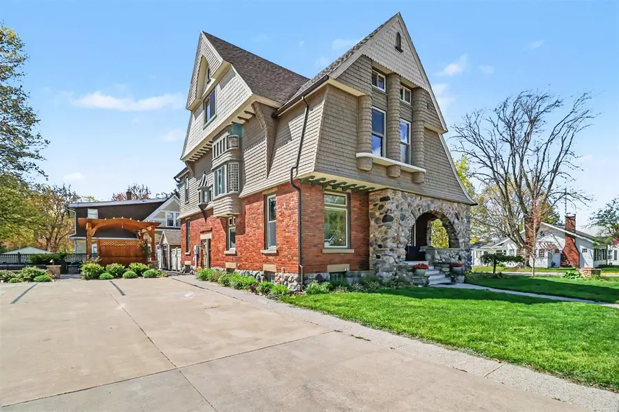 303 S Courtland, Hart, MI 49420 - #2