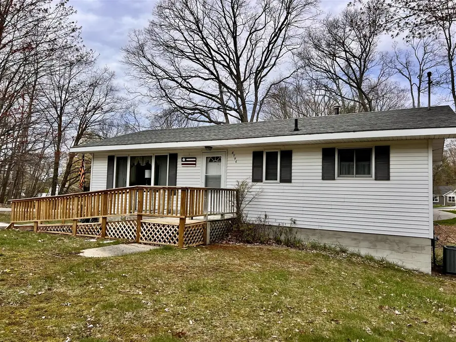 6596 W Virnetta, Ludington, MI 49431 - #2
