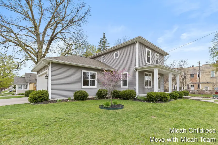 40 E Maple, Cedar Springs, MI 49319 - #2