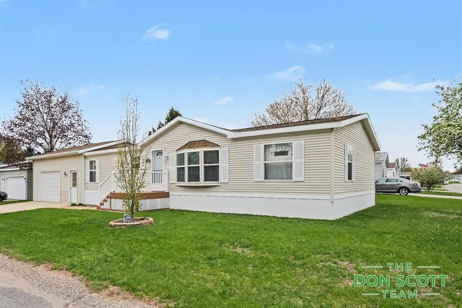 3567 Hollyfield, Cedar Springs, MI 49319 - #2