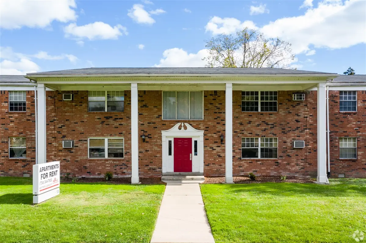 725 Washington St, Monroe, MI 48161 - #1
