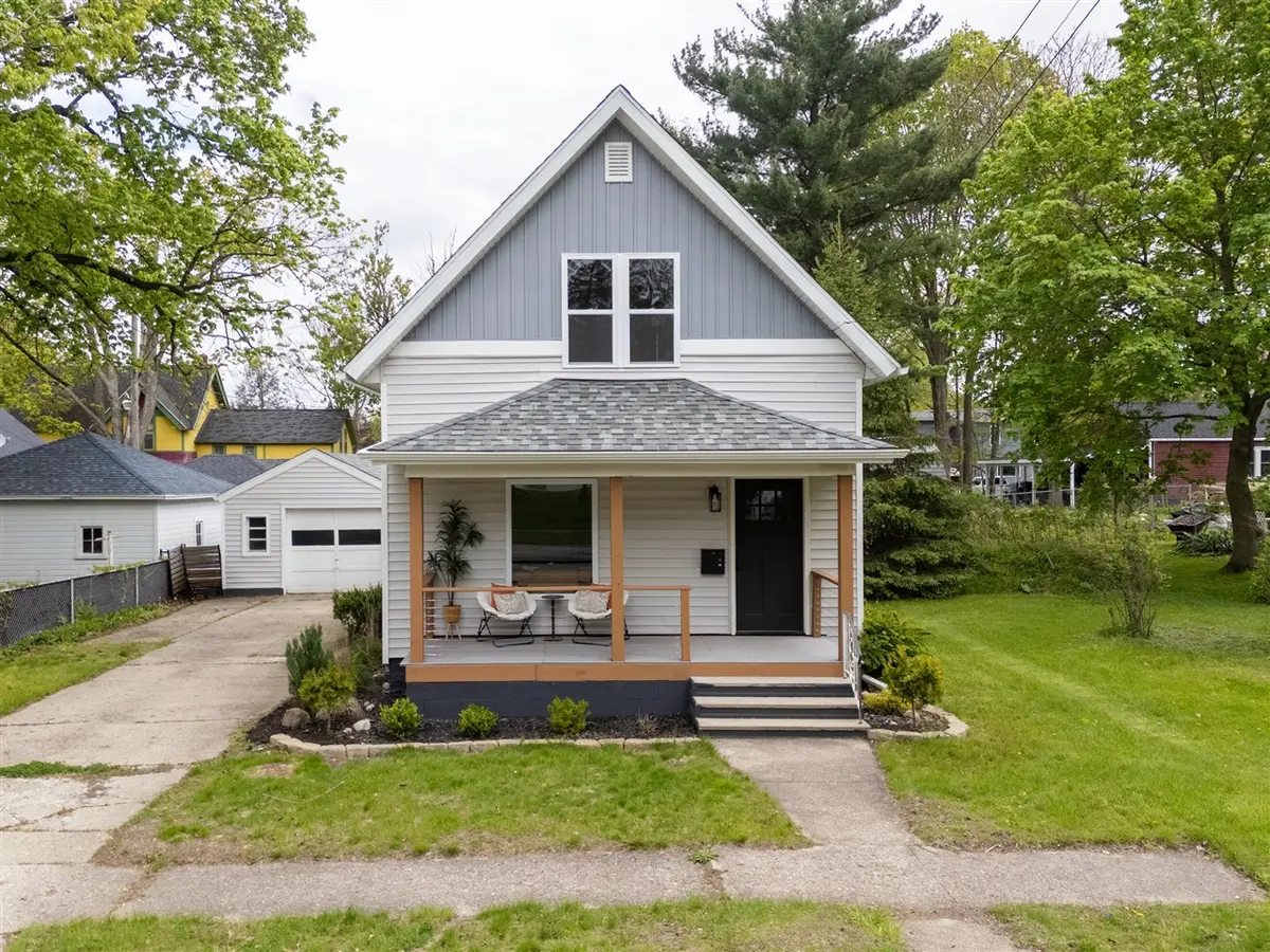 209 Park, Plainwell, MI 49080 - #1