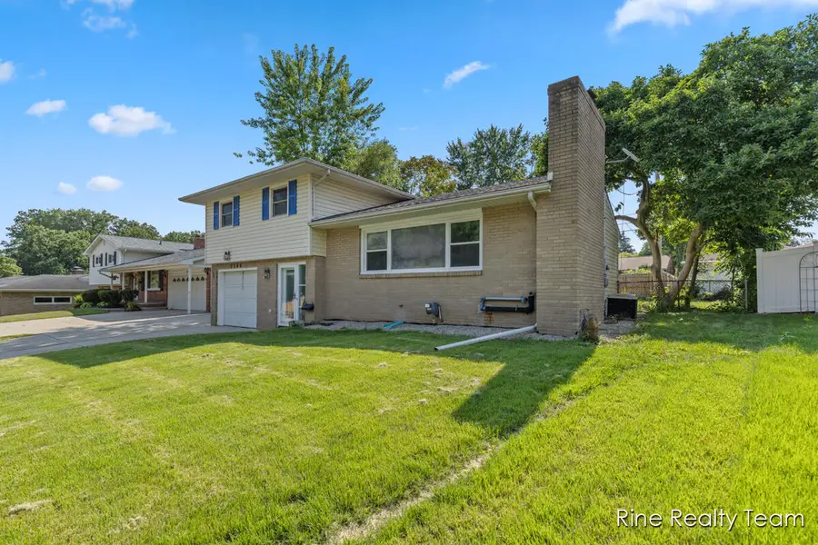 2200 Rossiter, Lansing, MI 48911 - #2