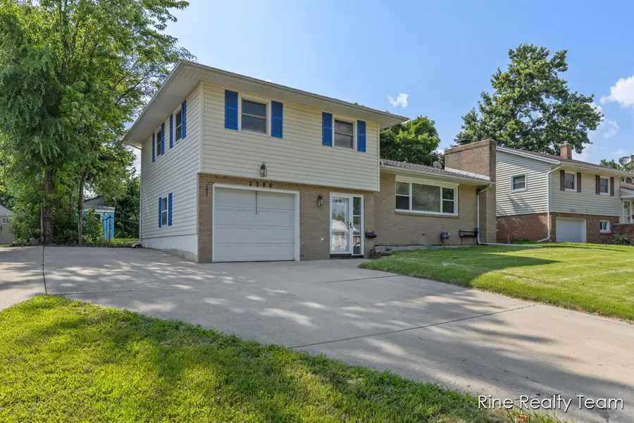 2200 Rossiter, Lansing, MI 48911 - #3