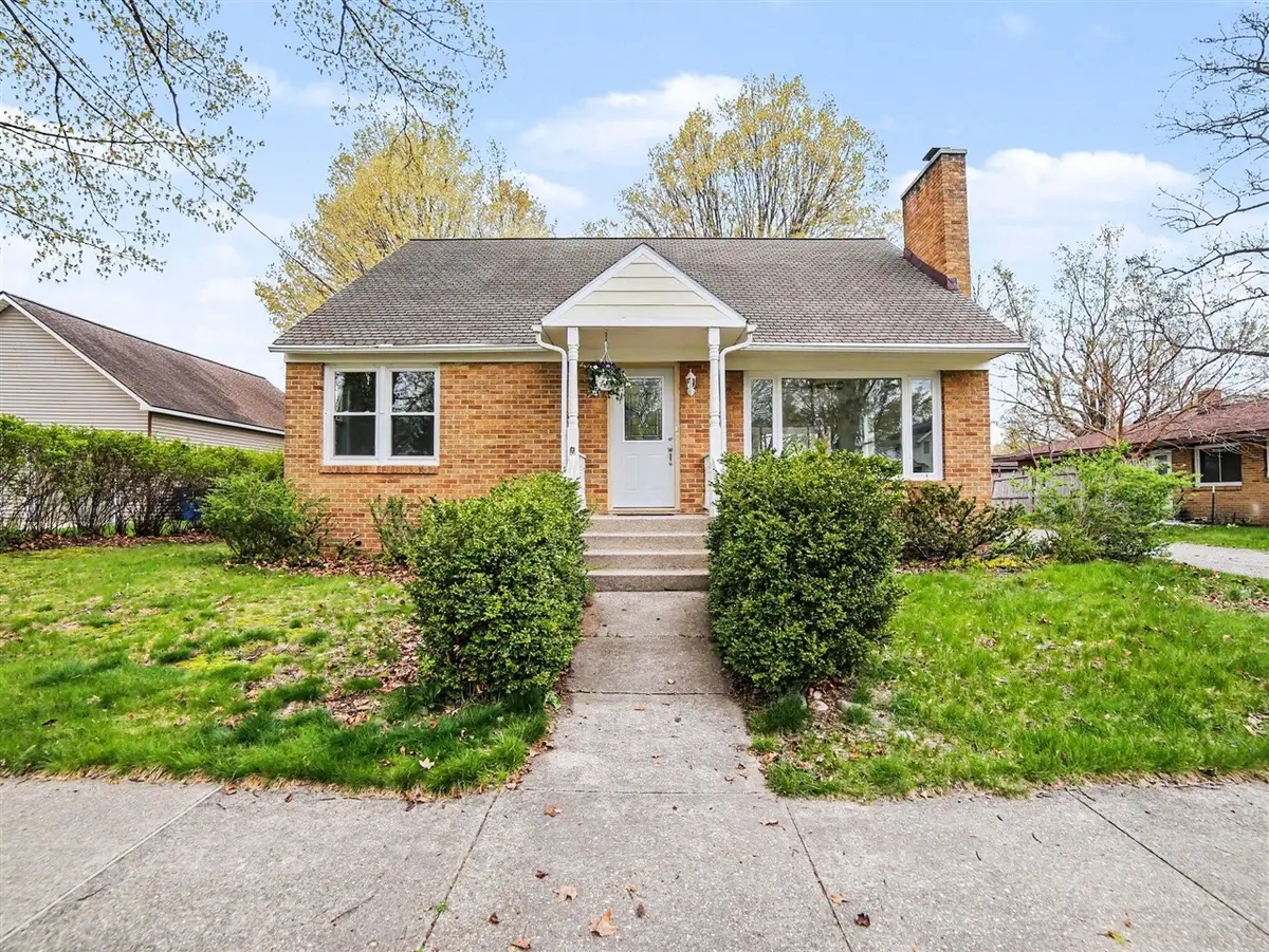258 3rd, Pentwater, MI 49449 - #1