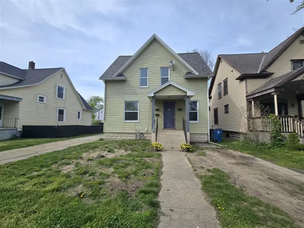 943 Washington, Grand Haven, MI 49417