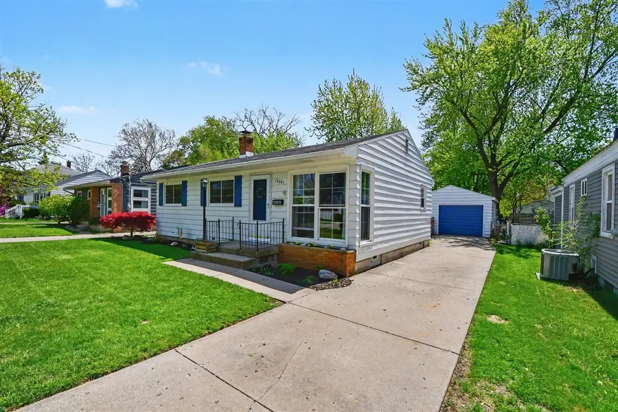1228 Griswold, Grand Rapids, MI 49507 - #2